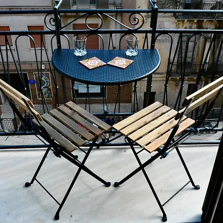 Domus Aleria Deluxe Alojamento de Acomodação e Pequeno-almoço Sciacca