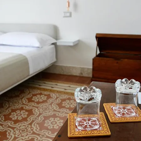 Domus Aleria Deluxe Bed & Breakfast 4*