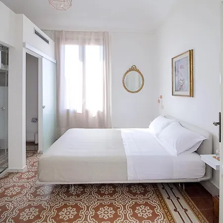 Domus Aleria Deluxe Bed & Breakfast 4*